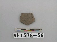 藏品(灰色細砂陶片)的圖片